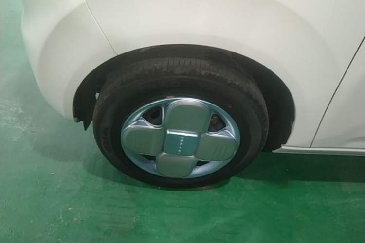Used Geely Galaxy Panda 2024 Panda Mini 200km Endurance Bear Left Front Wheel Hub