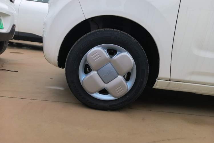 Used Geely Galaxy Panda 2024 Panda Mini 200km Endurance Bear Left Front Wheel Hub