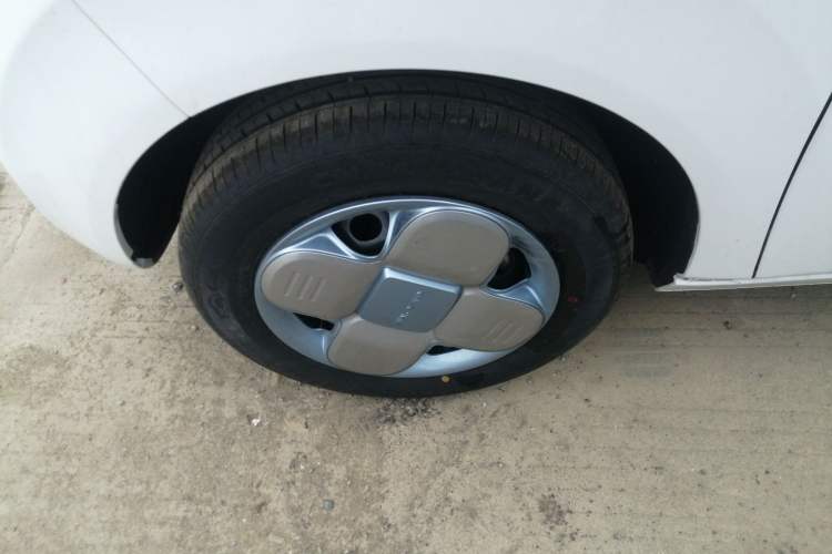 Used Geely Galaxy Panda 2024 Panda Mini 200km Endurance Bear Left Front Wheel Hub