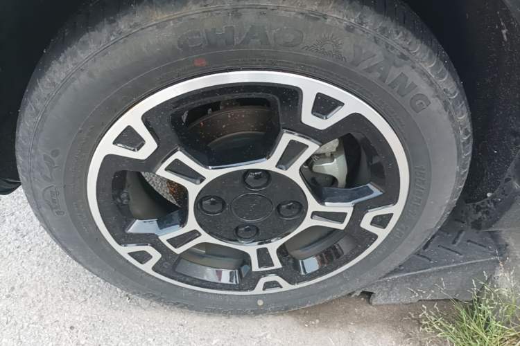 Used Geely Galaxy Panda 2024 200km Panda Rider Left Front Wheel Hub