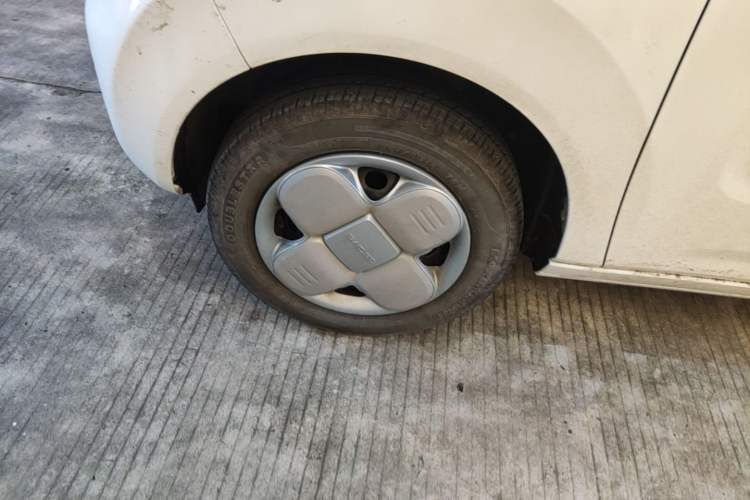 Used Geely Galaxy Panda 2024 Panda Mini 200km Longteng PRO Edition Left Front Wheel Hub