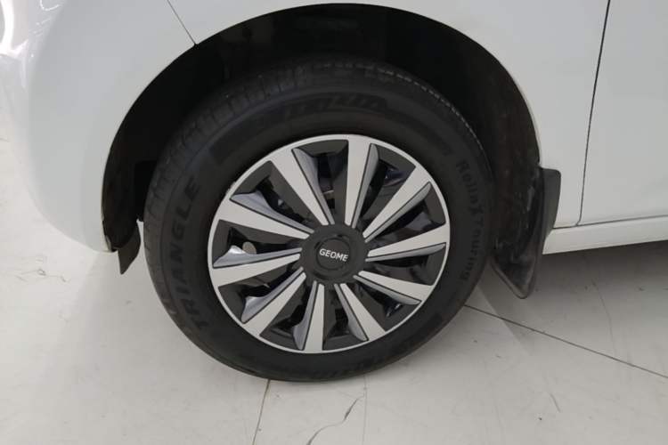 Used Geely Galaxy Panda 2024 Facelifted Panda Mini 200km Dragon Edition Left Front Wheel Hub