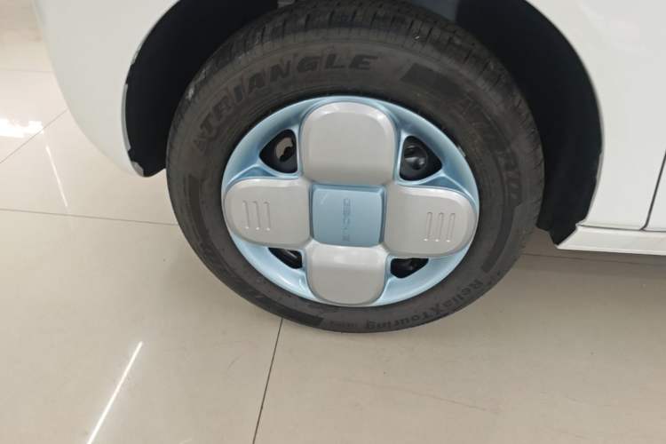 Used Geely Galaxy Panda 2024 Panda Mini 200km Endurance Bear Left Front Wheel Hub