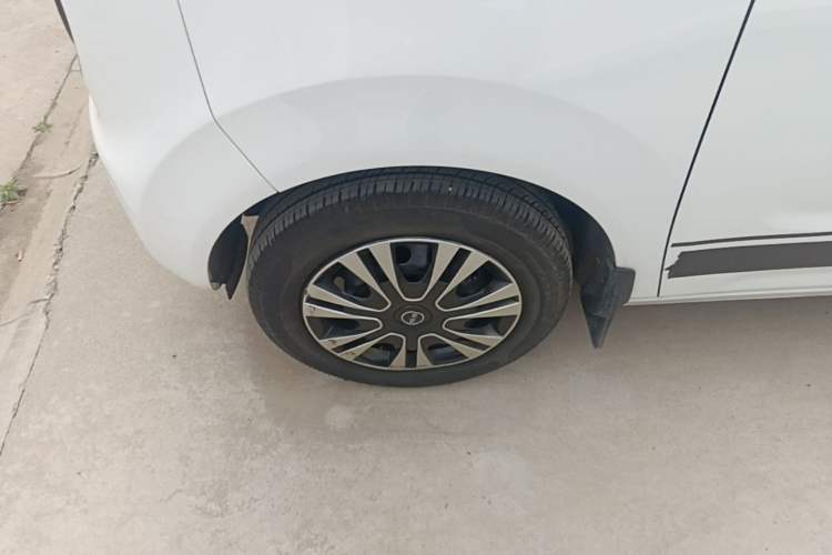 Used Geely Galaxy Panda 2024 Panda Mini 200km Endurance Bear Left Front Wheel Hub