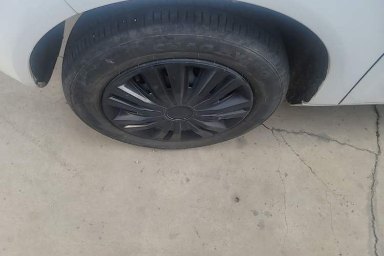 Used Geely Galaxy Panda 2024 Panda Mini 200km Endurance Bear Left Front Wheel Hub