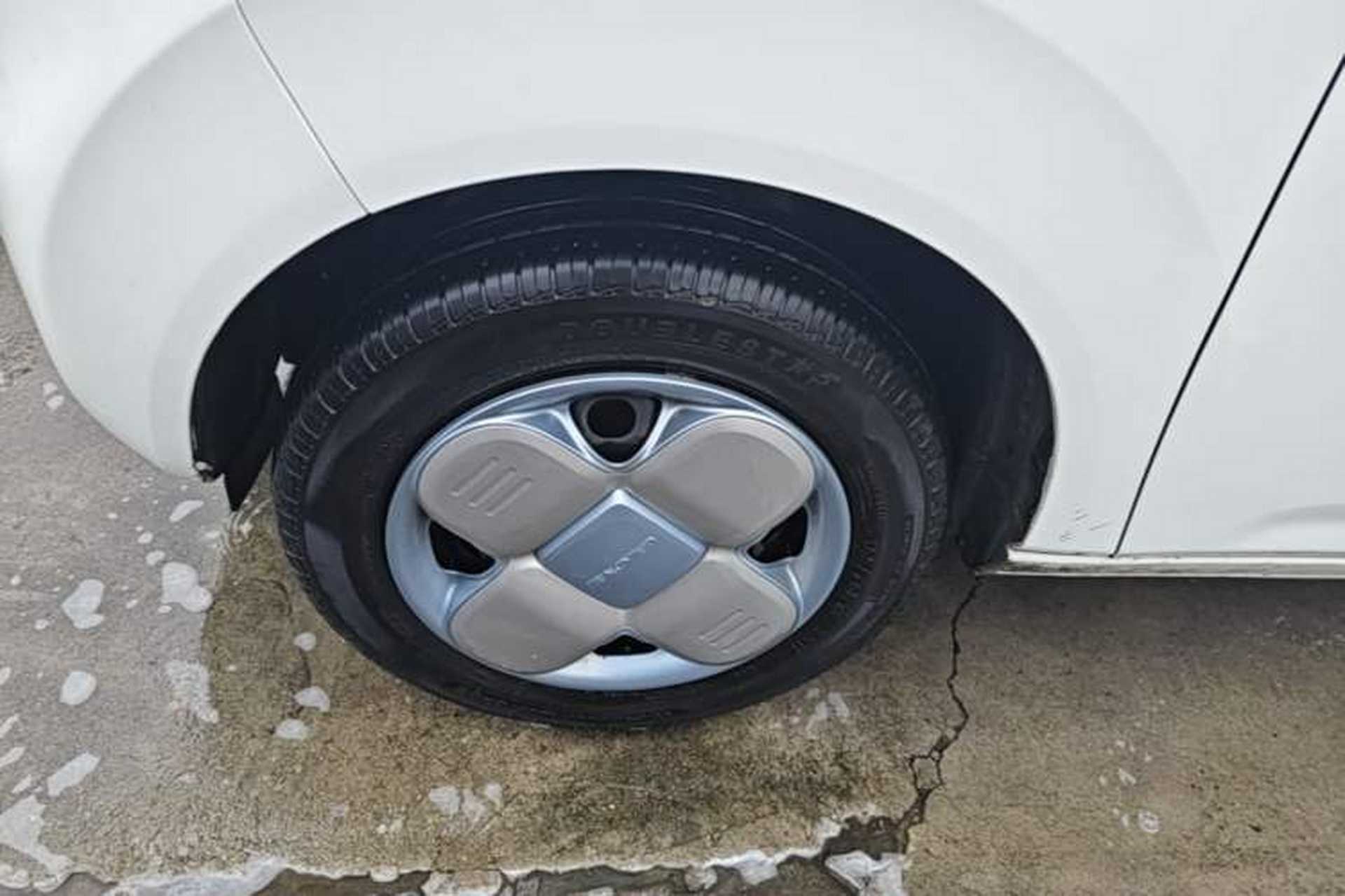 Used Geely Galaxy Panda 2024 Panda Mini 200km Endurance Bear Left Front Wheel Hub