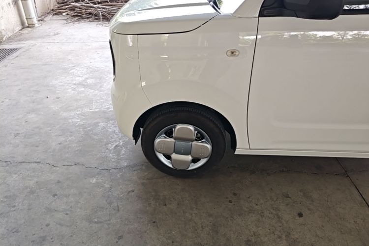 Used Geely Galaxy Panda 2024 Panda Mini 200km Endurance Bear Left Front Wheel Hub
