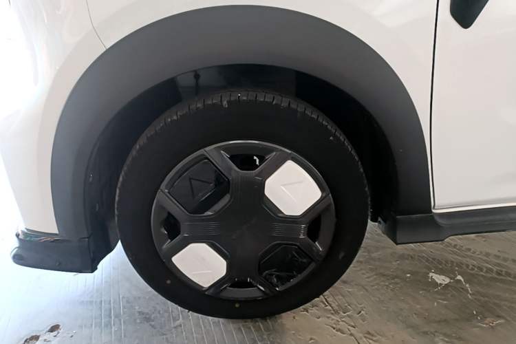 Used Geely Galaxy Panda 2024 200km Panda Kart Left Front Wheel Hub