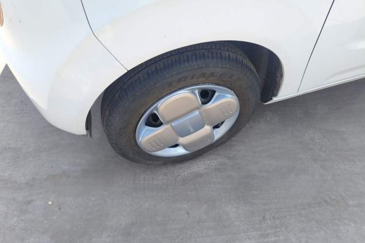 Used Geely Galaxy Panda 2024 Panda Mini 200km Endurance Bear Left Front Wheel Hub