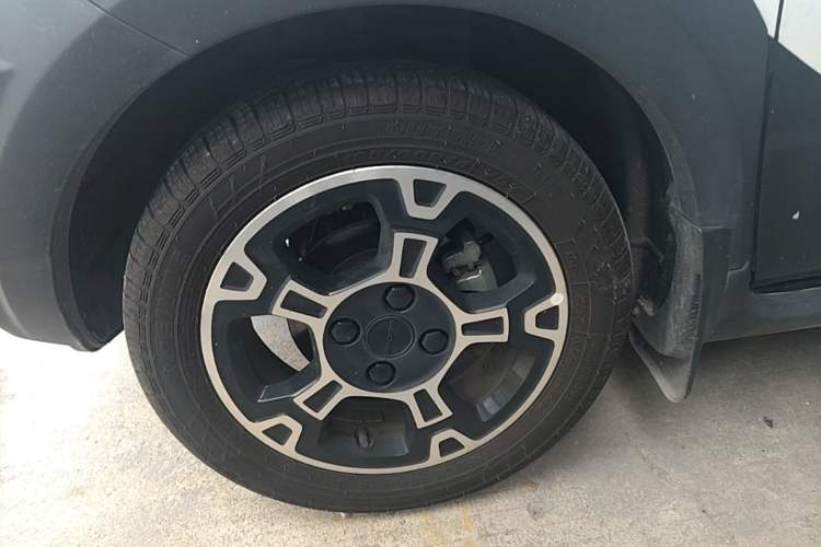 Used Geely Galaxy Panda 2024 200km Panda Rider Left Front Wheel Hub