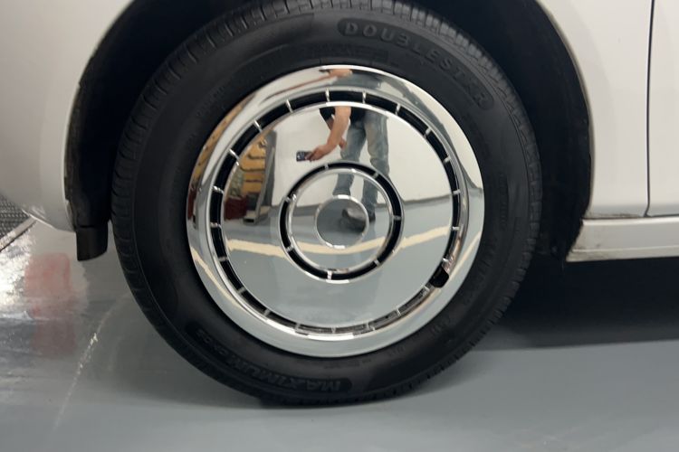 Used Geely Galaxy Panda 2024 Panda Mini 200km Endurance Bear Left Front Wheel Hub