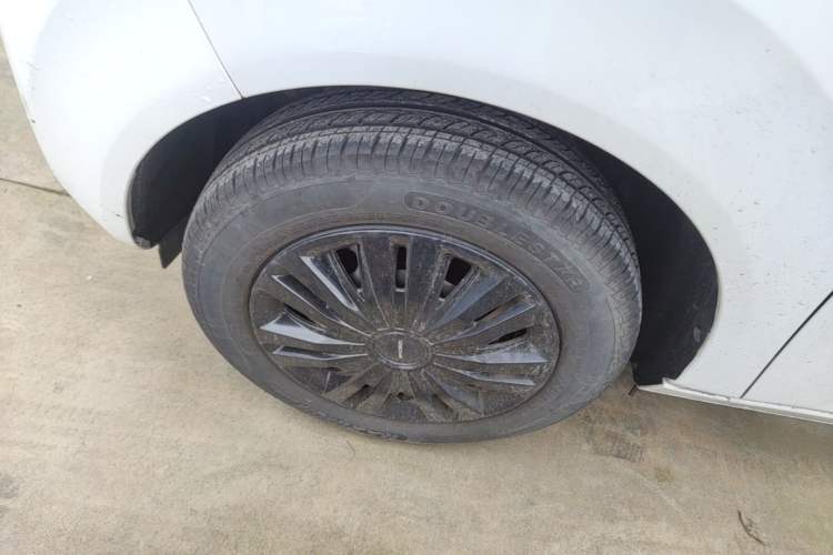 Used Geely Galaxy Panda 2024 Panda Mini 200km Endurance Bear Left Front Wheel Hub
