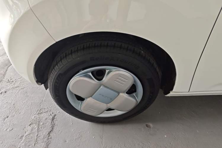 Used Geely Galaxy Panda 2024 Panda Mini 200km Endurance Bear Left Front Wheel Hub