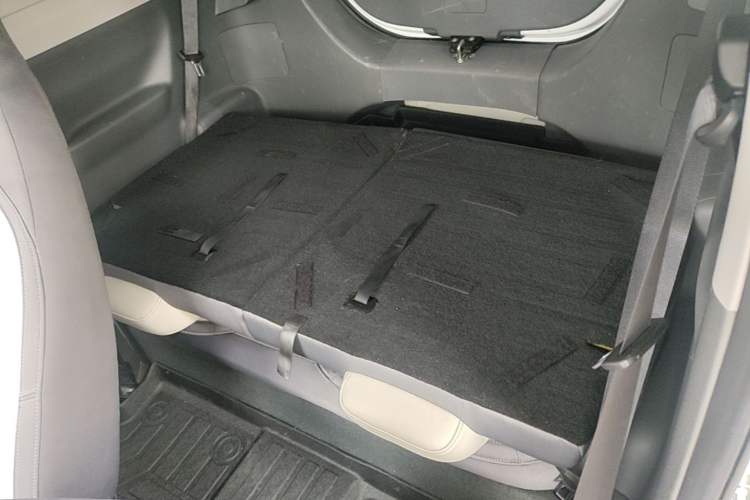 Used Geely Galaxy Panda 2024 200km Panda Kart Left Rear Seat