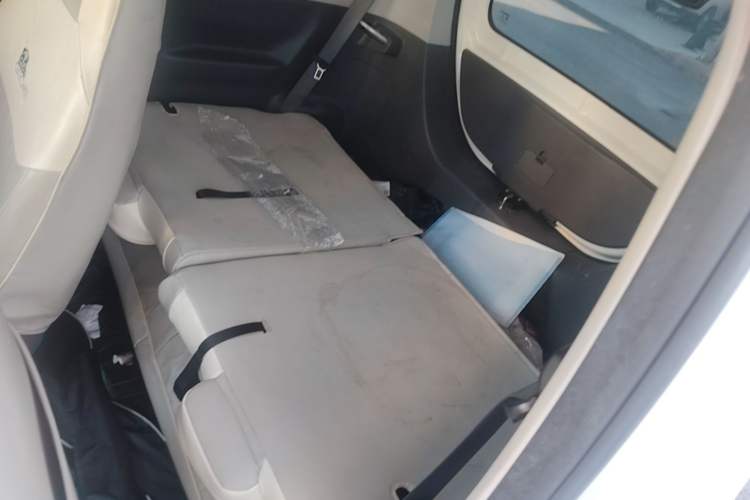 Used Geely Galaxy Panda 2024 Panda Mini 200km Endurance Bear Left Rear Seat