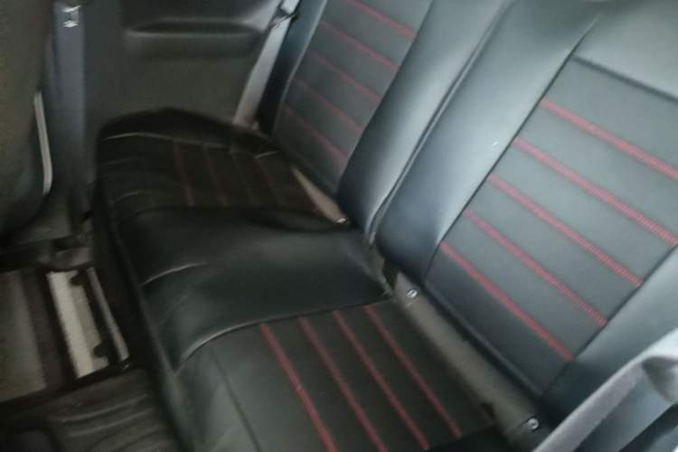 Used Geely Galaxy Panda 2024 Panda Mini 200km Endurance Bear Left Rear Seat