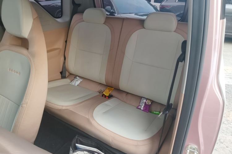 Used Geely Galaxy Panda 2024 Panda Mini 200km Endurance Bear Left Rear Seat