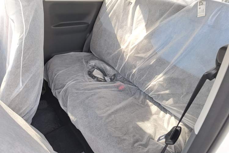 Used Geely Galaxy Panda 2024 Panda Mini 200km Endurance Bear Left Rear Seat