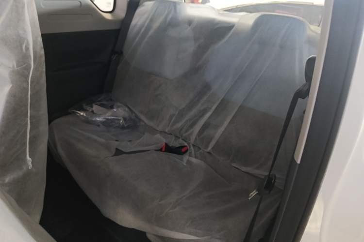 Used Geely Galaxy Panda 2024 Panda Mini 200km Endurance Bear Left Rear Seat
