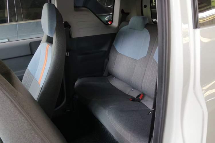 Used Geely Galaxy Panda 2024 Panda Mini 200km Longteng PRO Edition Left Rear Seat