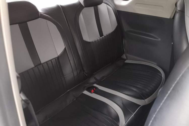 Used Geely Galaxy Panda 2024 Panda Mini 200km Endurance Bear Left Rear Seat