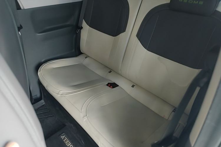 Used Geely Galaxy Panda 2024 200km Panda Rider Left Rear Seat