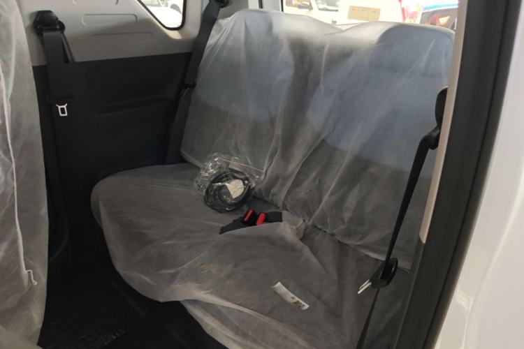 Used Geely Galaxy Panda 2024 Panda Mini 200km Endurance Bear Left Rear Seat