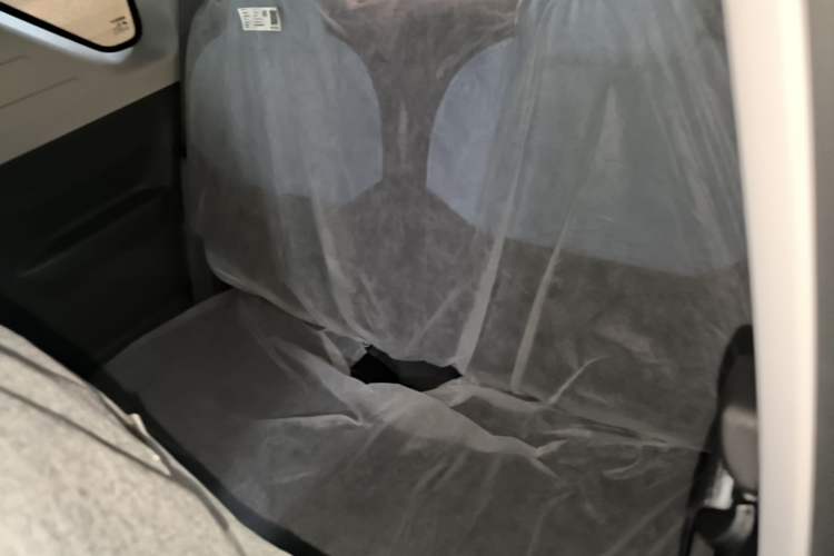 Used Geely Galaxy Panda 2024 Panda Mini 200km Endurance Bear Left Rear Seat
