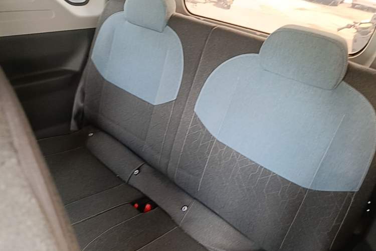 Used Geely Galaxy Panda 2024 Panda Mini 200km Endurance Bear Left Rear Seat