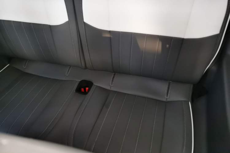 Used Geely Galaxy Panda 2024 Panda Mini 200km Endurance Bear Left Rear Seat