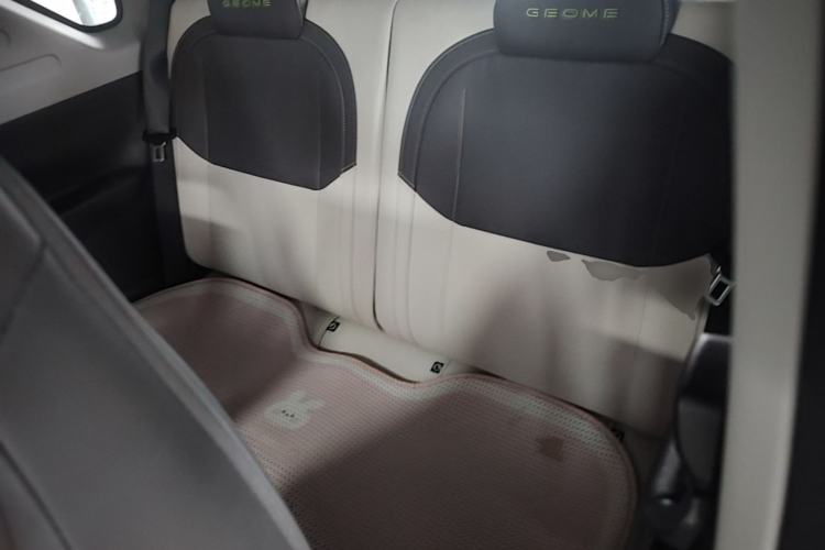 Used Geely Galaxy Panda 2024 Panda Mini 200km Endurance Bear Left Rear Seat