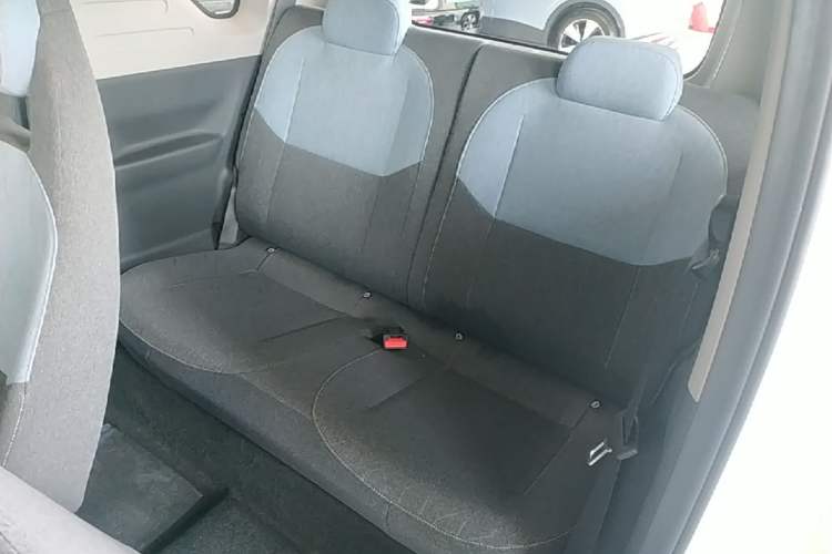Used Geely Galaxy Panda 2024 Panda Mini 200km Endurance Bear Left Rear Seat