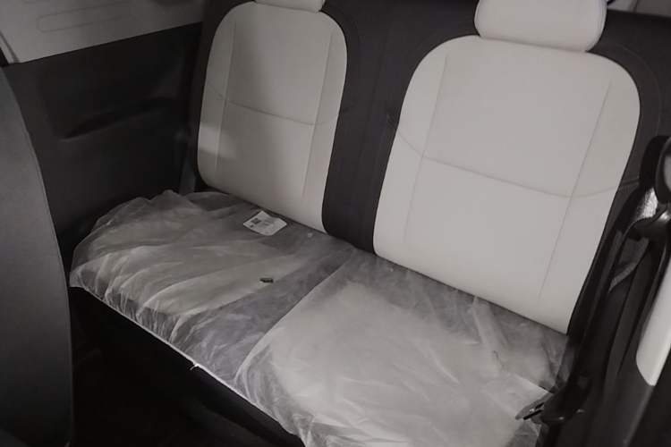 Used Geely Galaxy Panda 2024 200km Panda Kart Left Rear Seat