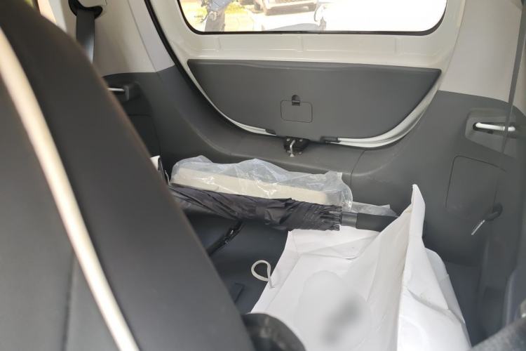 Used Geely Galaxy Panda 2024 Panda Mini 200km Endurance Bear Left Rear Seat