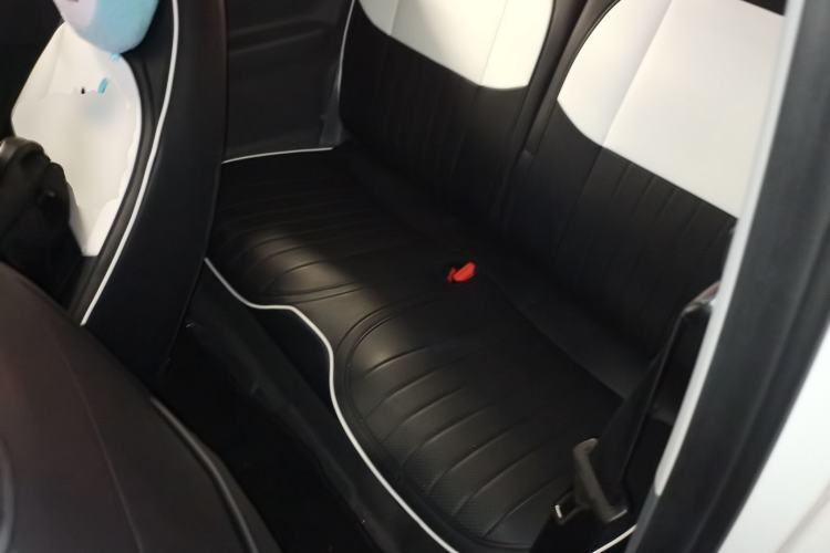 Used Geely Galaxy Panda 2024 Panda Mini 200km Endurance Bear Left Rear Seat