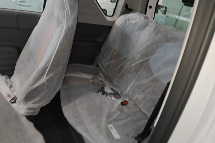 Used Geely Galaxy Panda 2024 Panda Mini 200km Longteng PRO Edition Left Rear Seat