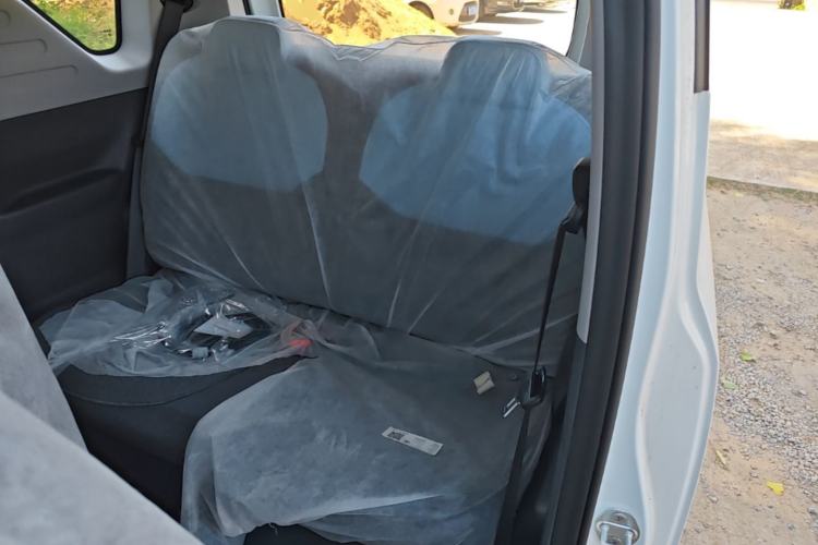 Used Geely Galaxy Panda 2024 Panda Mini 200km Endurance Bear Left Rear Seat