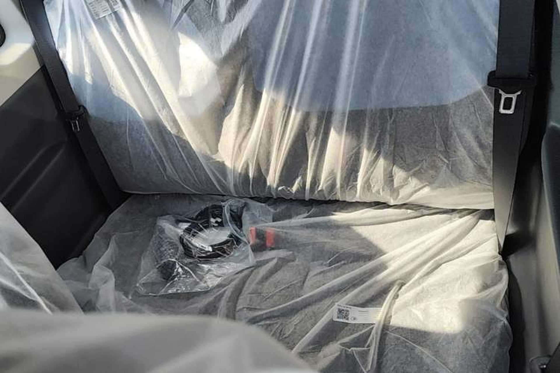 Used Geely Galaxy Panda 2024 Panda Mini 200km Endurance Bear Left Rear Seat
