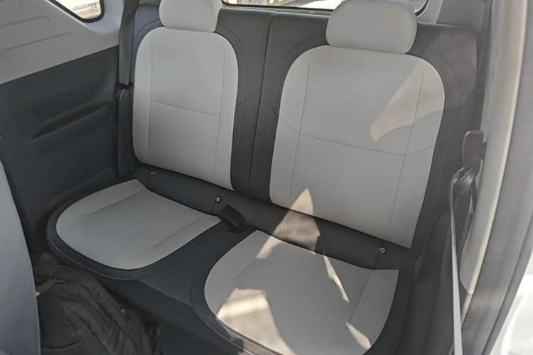 Used Geely Galaxy Panda 2024 200km Panda Kart Left Rear Seat