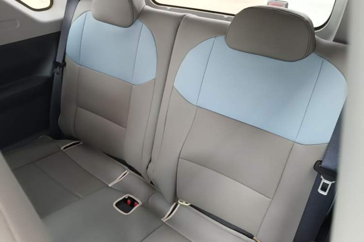 Used Geely Galaxy Panda 2024 Panda Mini 200km Endurance Bear Left Rear Seat