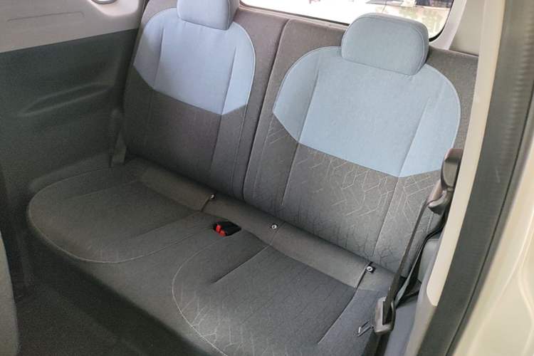Used Geely Galaxy Panda 2024 Panda Mini 200km Endurance Bear Left Rear Seat