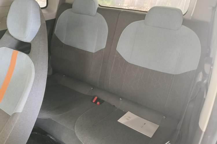 Used Geely Galaxy Panda 2024 Panda Mini 200km Endurance Bear Left Rear Seat