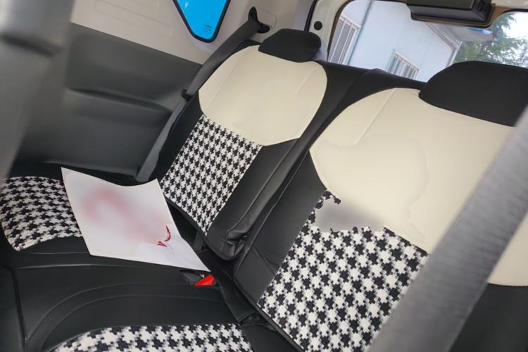 Used Geely Galaxy Panda 2024 Panda Mini 200km Endurance Bear Left Rear Seat