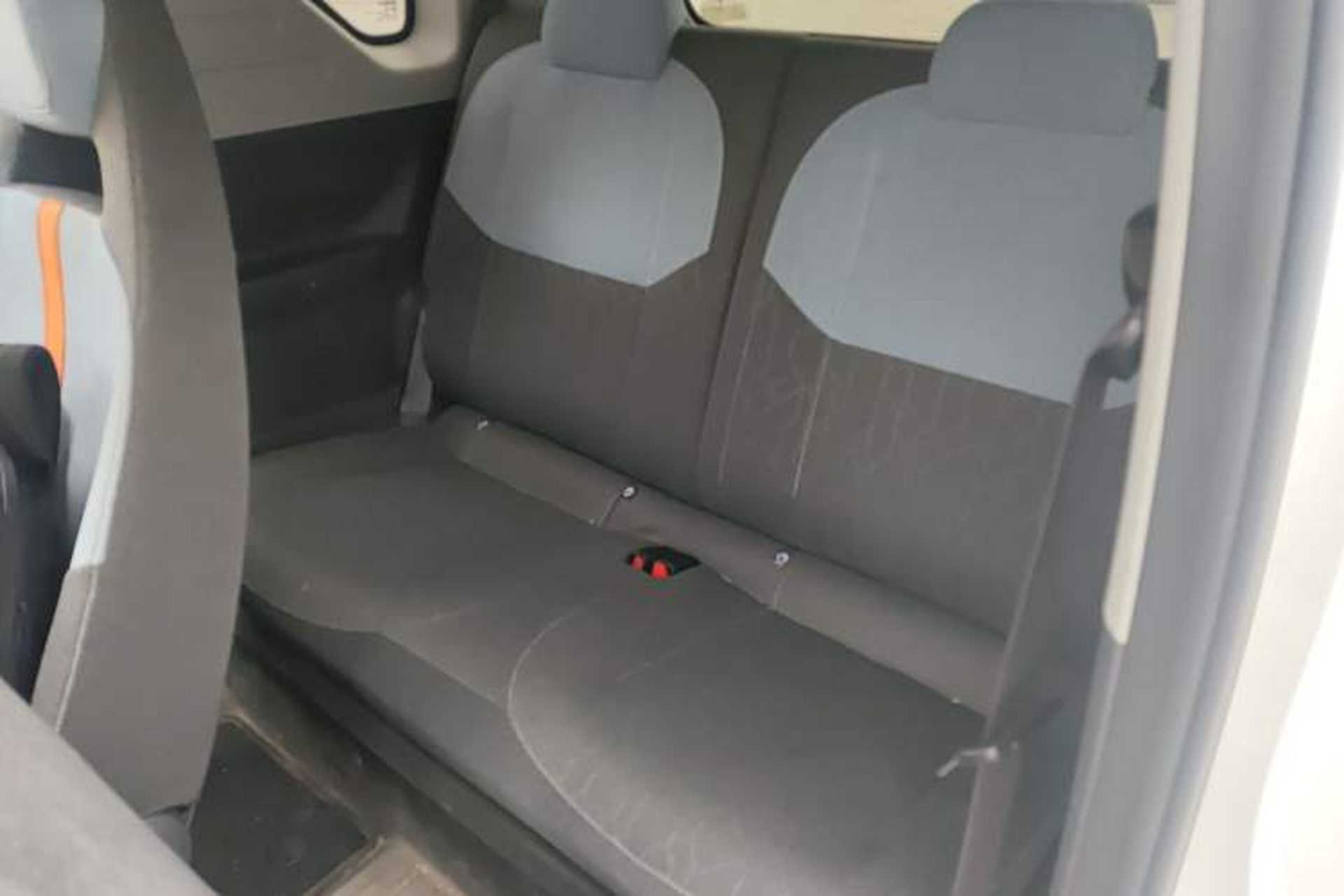 Used Geely Galaxy Panda 2024 Panda Mini 200km Endurance Bear Left Rear Seat