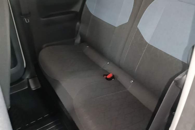 Used Geely Galaxy Panda 2024 Panda Mini 200km Endurance Bear Left Rear Seat
