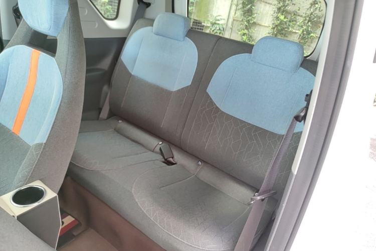 Used Geely Galaxy Panda 2024 Panda Mini 200km Endurance Bear Left Rear Seat