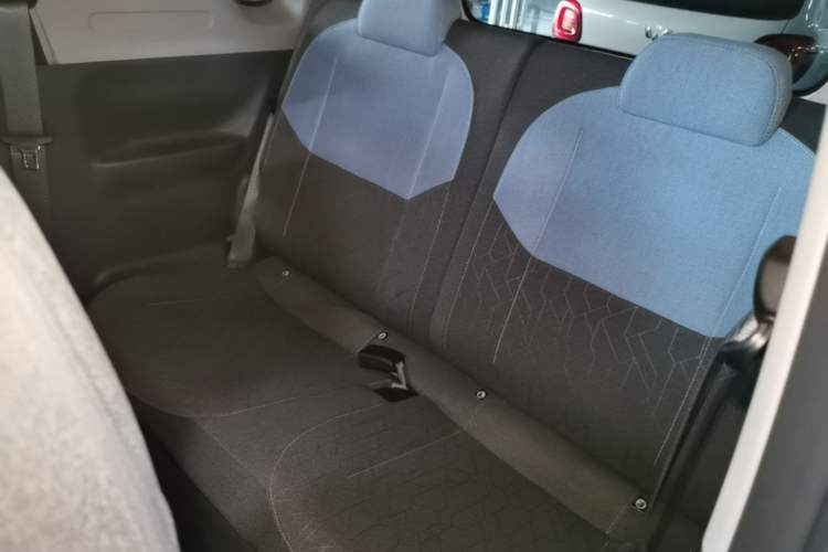 Used Geely Galaxy Panda 2024 Panda Mini 200km Endurance Bear Left Rear Seat