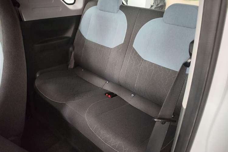 Used Geely Galaxy Panda 2024 Panda Mini 200km Endurance Bear Left Rear Seat
