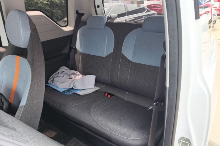 Used Geely Galaxy Panda 2024 Panda Mini 200km Endurance Bear Left Rear Seat