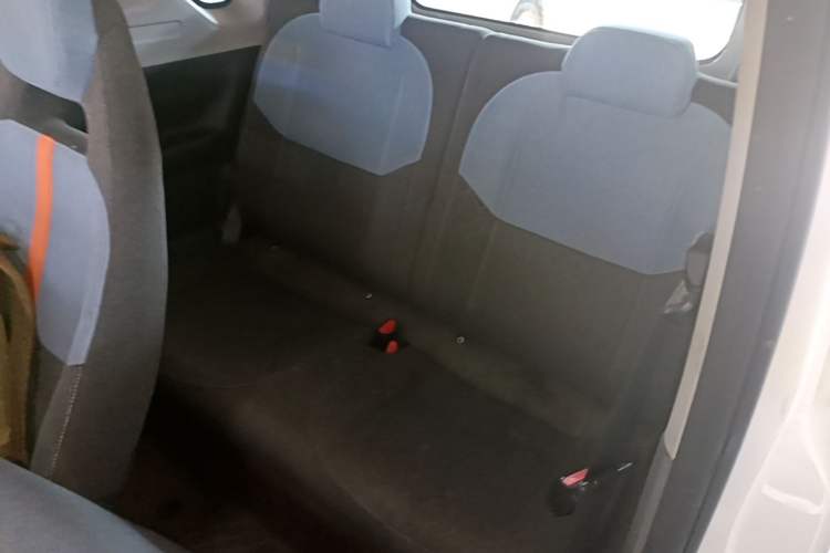 Used Geely Galaxy Panda 2024 Panda Mini 200km Dragon Edition Left Rear Seat
